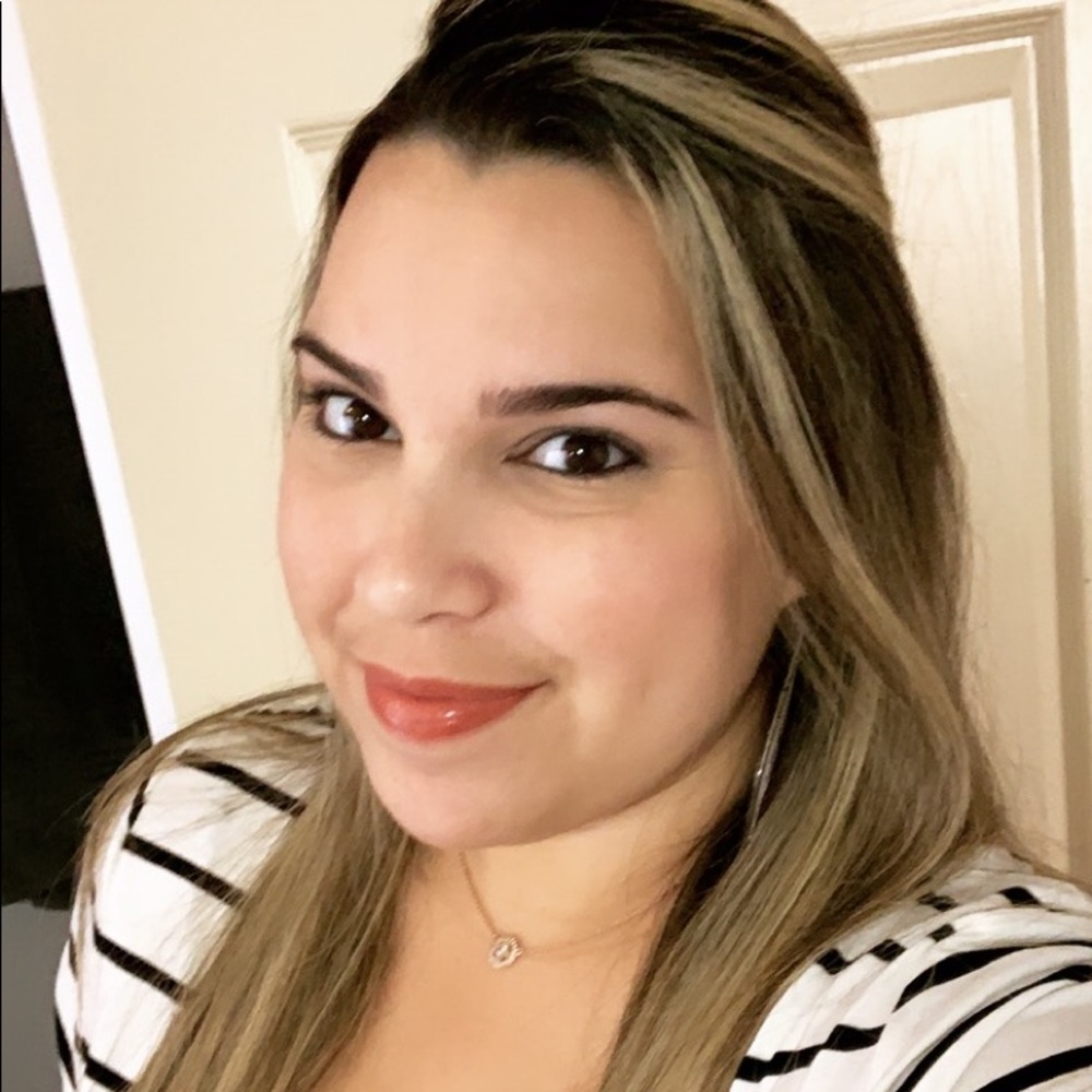 Meet your Posher, Anushka